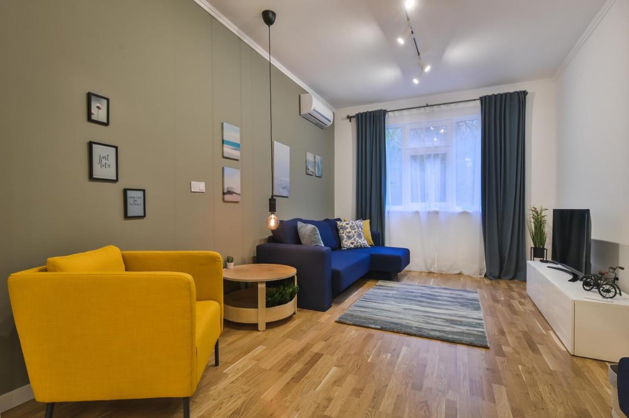 Pieces Of Nature In A Stylish One-Bedroom Flat By Flat Mаnager Szófia Kültér fotó